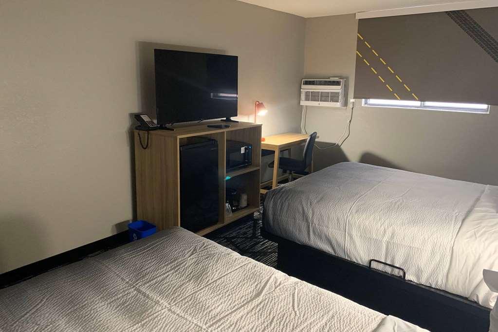 Super 8 By Wyndham Kirksville-University Area Room photo