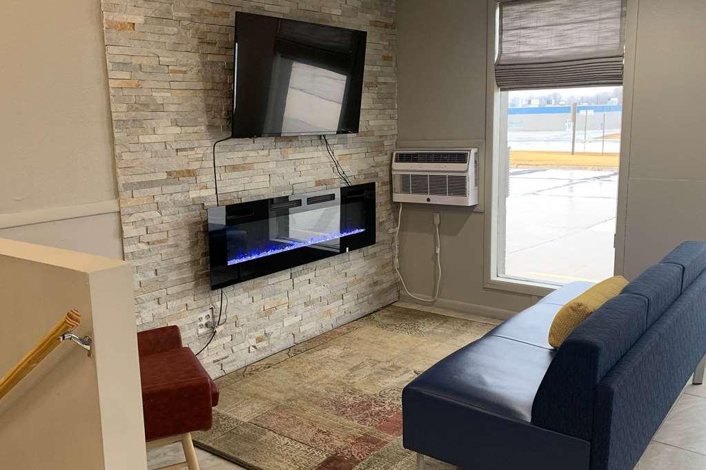 Super 8 By Wyndham Kirksville-University Area Interior photo